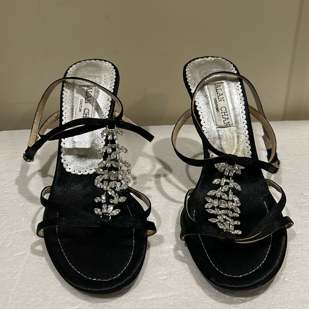 NWOT Alan Chan couture Vero Cuoio rhinestone straps heels open sandals size 37